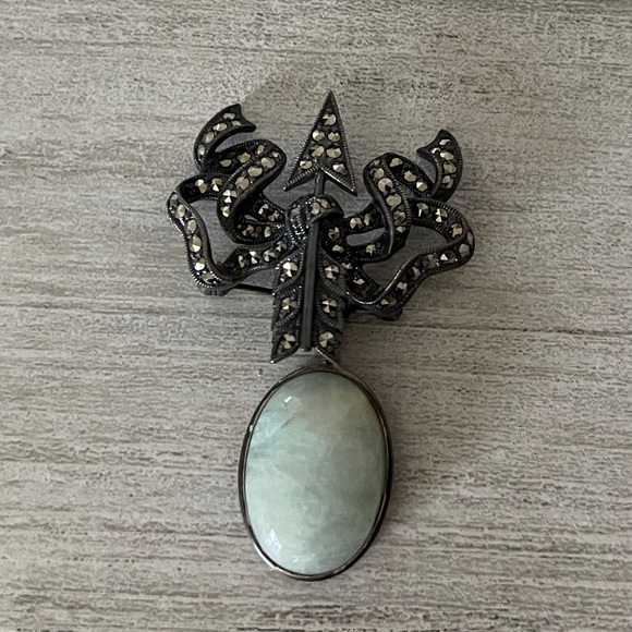 Milky Aquamarine and Marcasite Sterling Silver Brooch - Picture 2 of 10